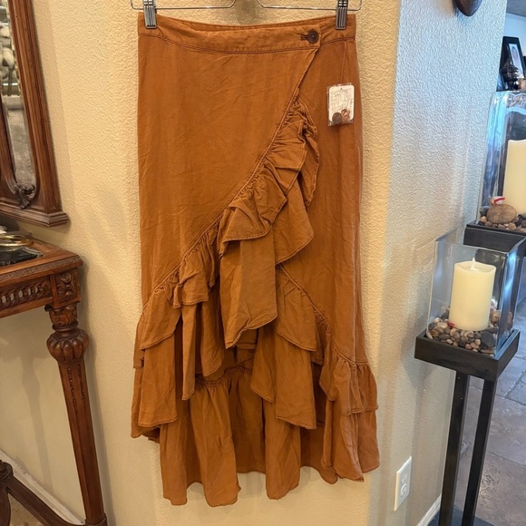 Free People Dresses & Skirts - NWT~FREE PEOPLE Women Light Brown Linen Blend Ruffle Wrap Skirt Size XS
